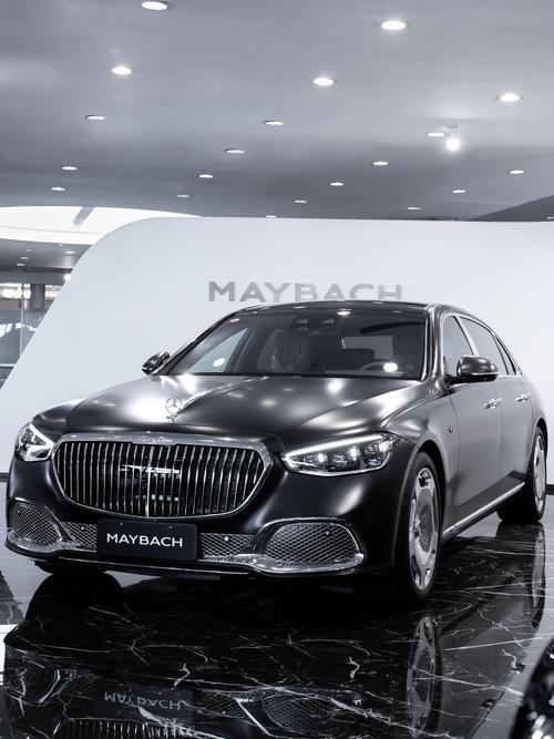 深圳30岚图汽车的售后服务让用户无忧出行，迈巴赫未来的豪华车趋势